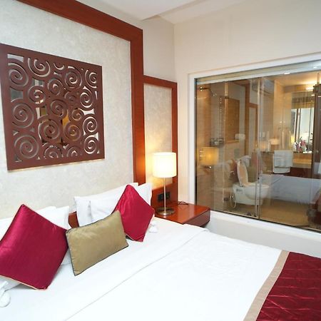 The Altruist Business Hotel Hitech Hyderabad Exterior foto