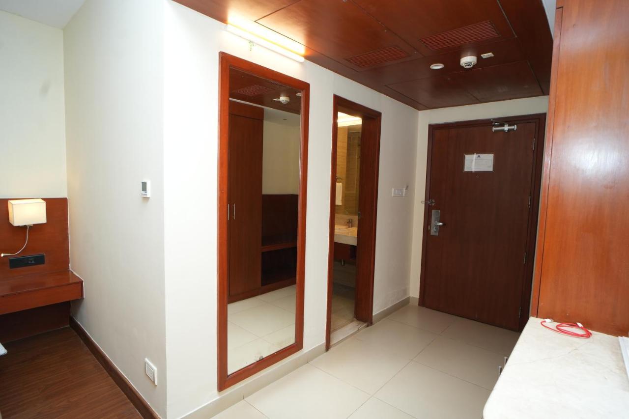 The Altruist Business Hotel Hitech Hyderabad Exterior foto