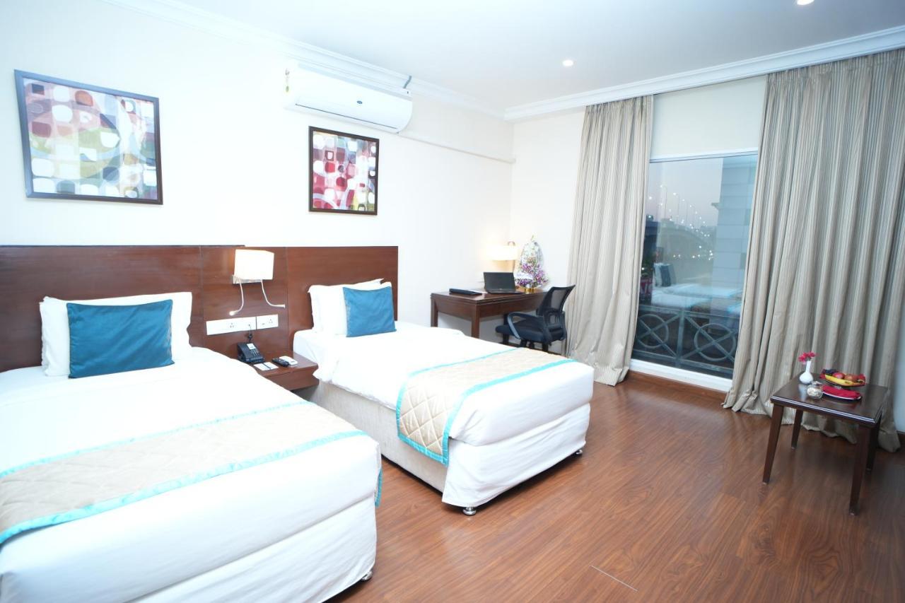 The Altruist Business Hotel Hitech Hyderabad Exterior foto