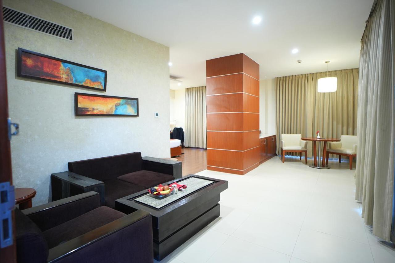 The Altruist Business Hotel Hitech Hyderabad Exterior foto