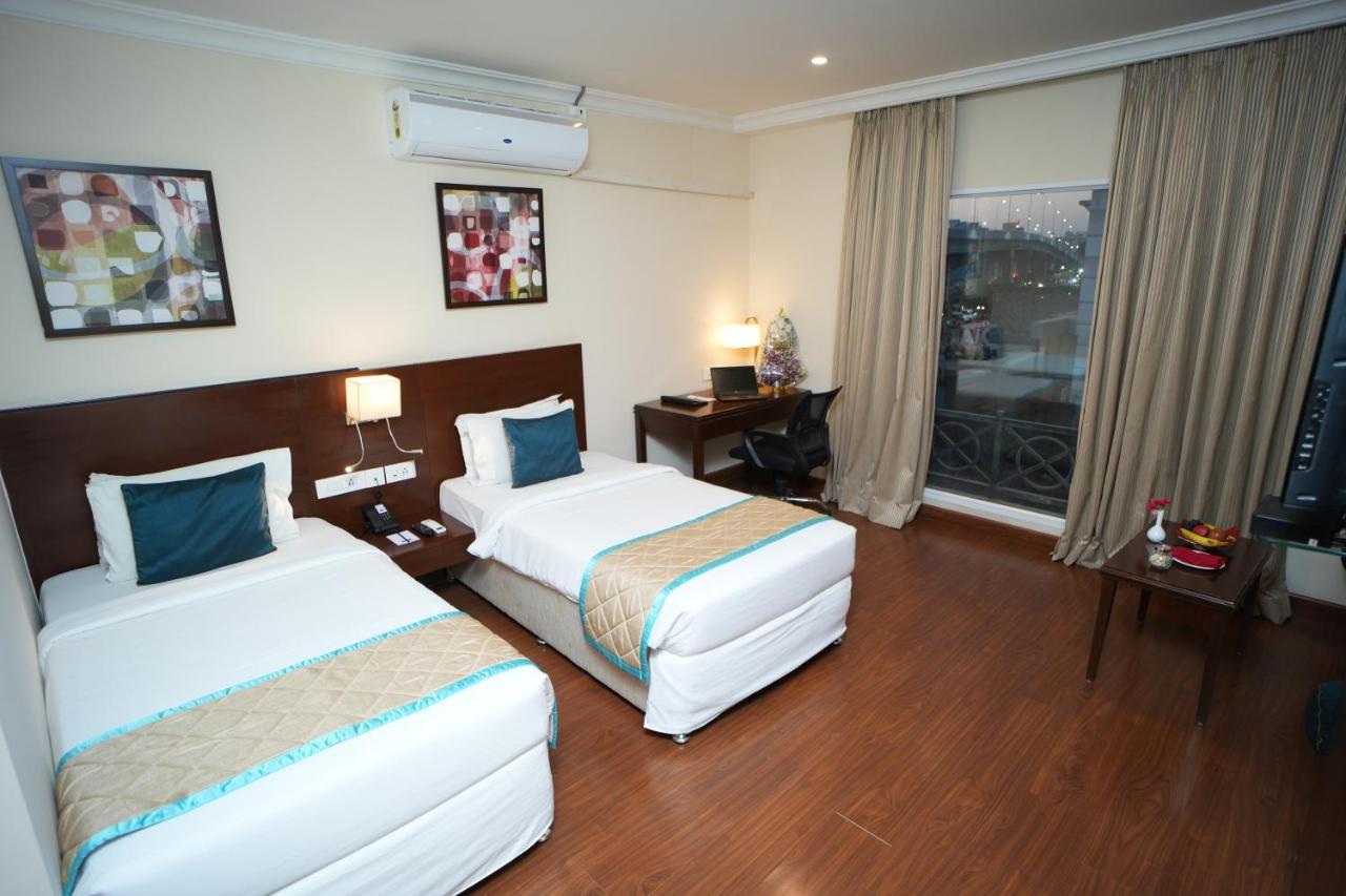The Altruist Business Hotel Hitech Hyderabad Exterior foto