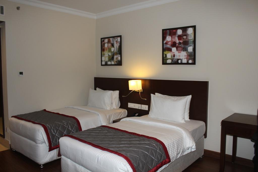 The Altruist Business Hotel Hitech Hyderabad Habitación foto